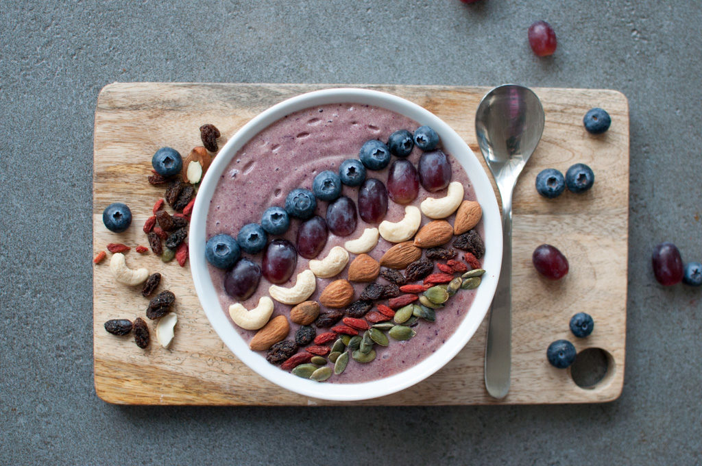 smoothie-bowl med blåbær