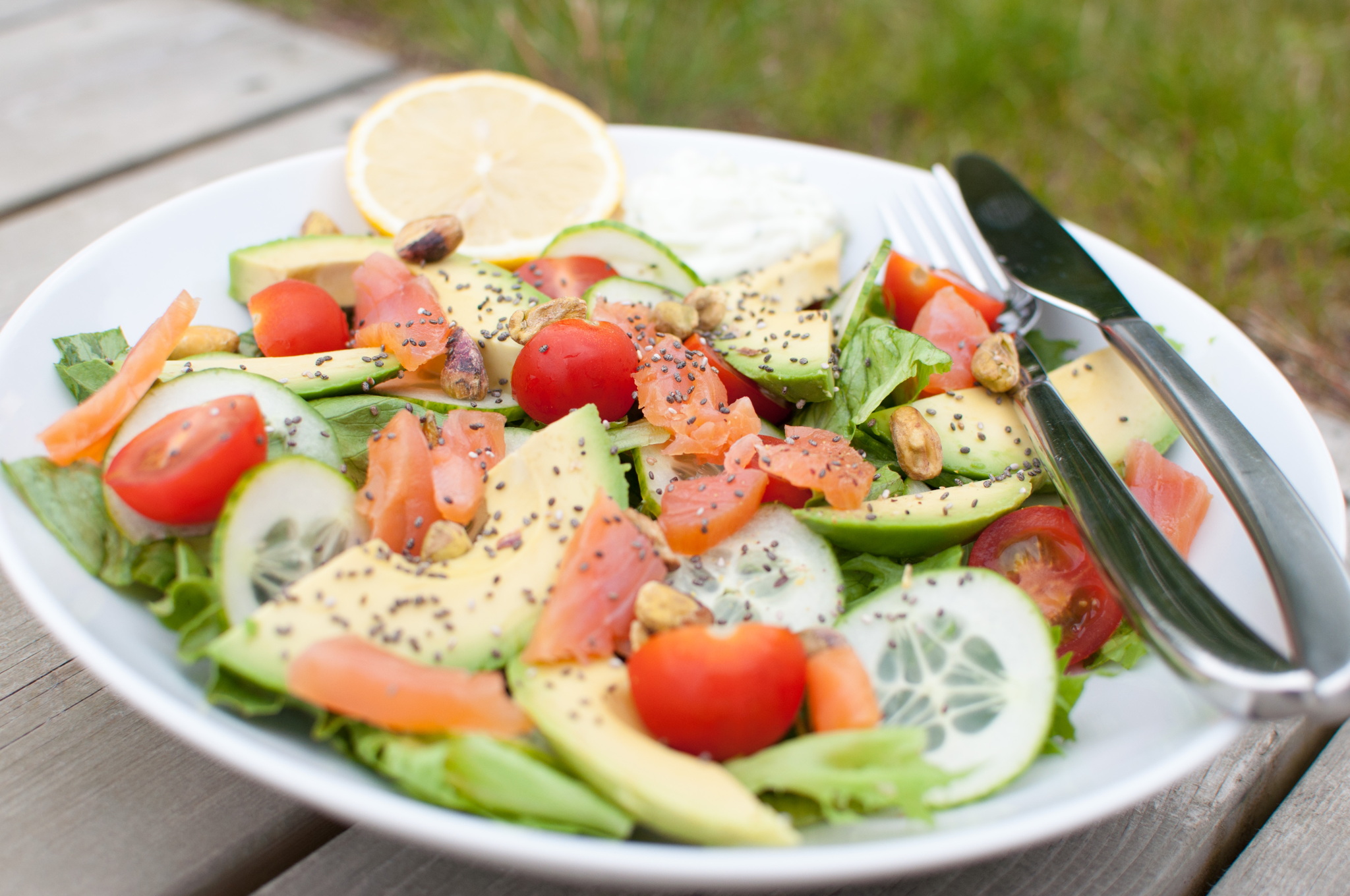 Avocado og røykalaks-salat